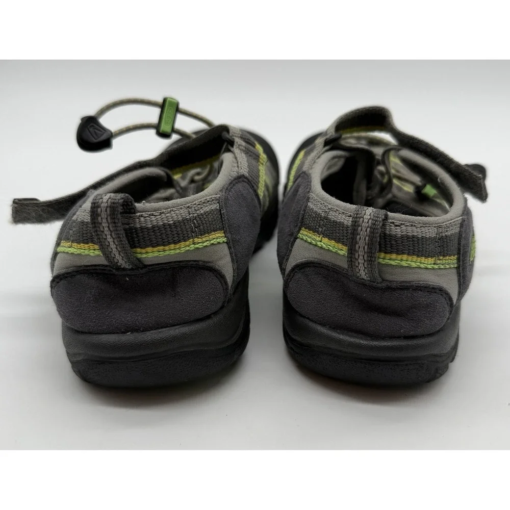 Keen Newport H2 Youth Size 5 Gray Green Waterproof Hiking‎ Sport Sandals 1014266